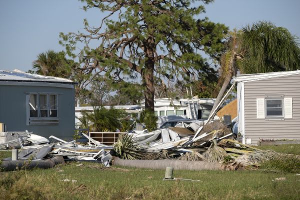 Double Wide Demolition in Edison